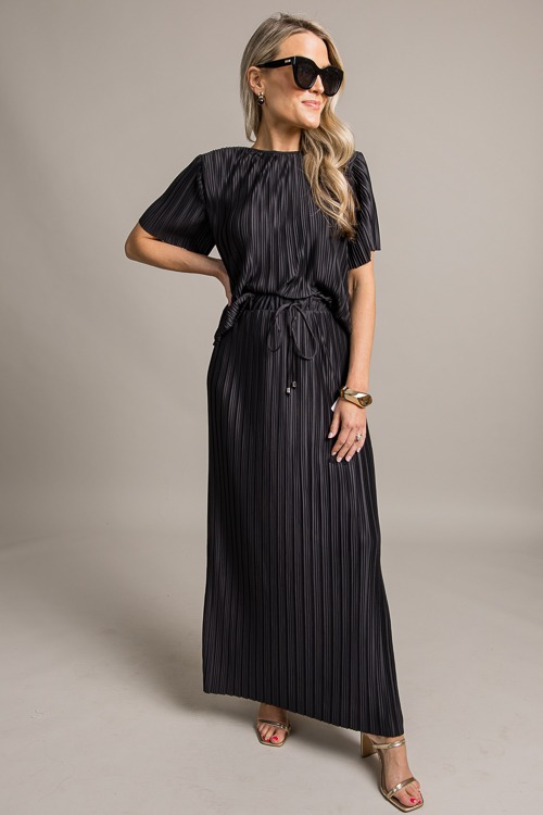 Perfect Pleats Set, Black - 0625-114p-Edit.jpg