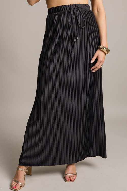 Perfect Pleats Set, Black - 0625-115h-Edit.jpg