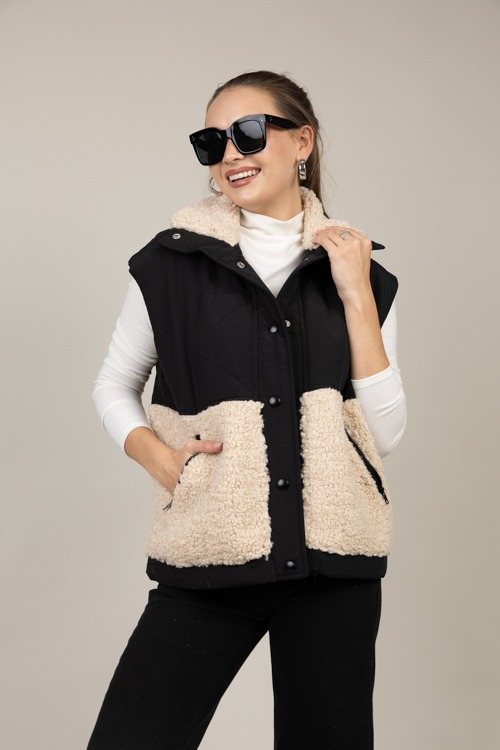 Colorblock Sherpa Vest, Black - 1030-217.jpg