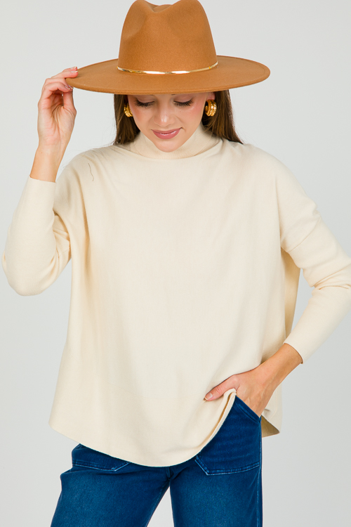 Leslie Turtleneck, Cream