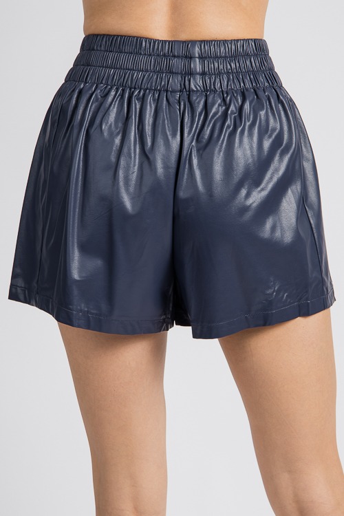 Carson Leather Shorts, Deep Navy - 4K7A2228.jpg