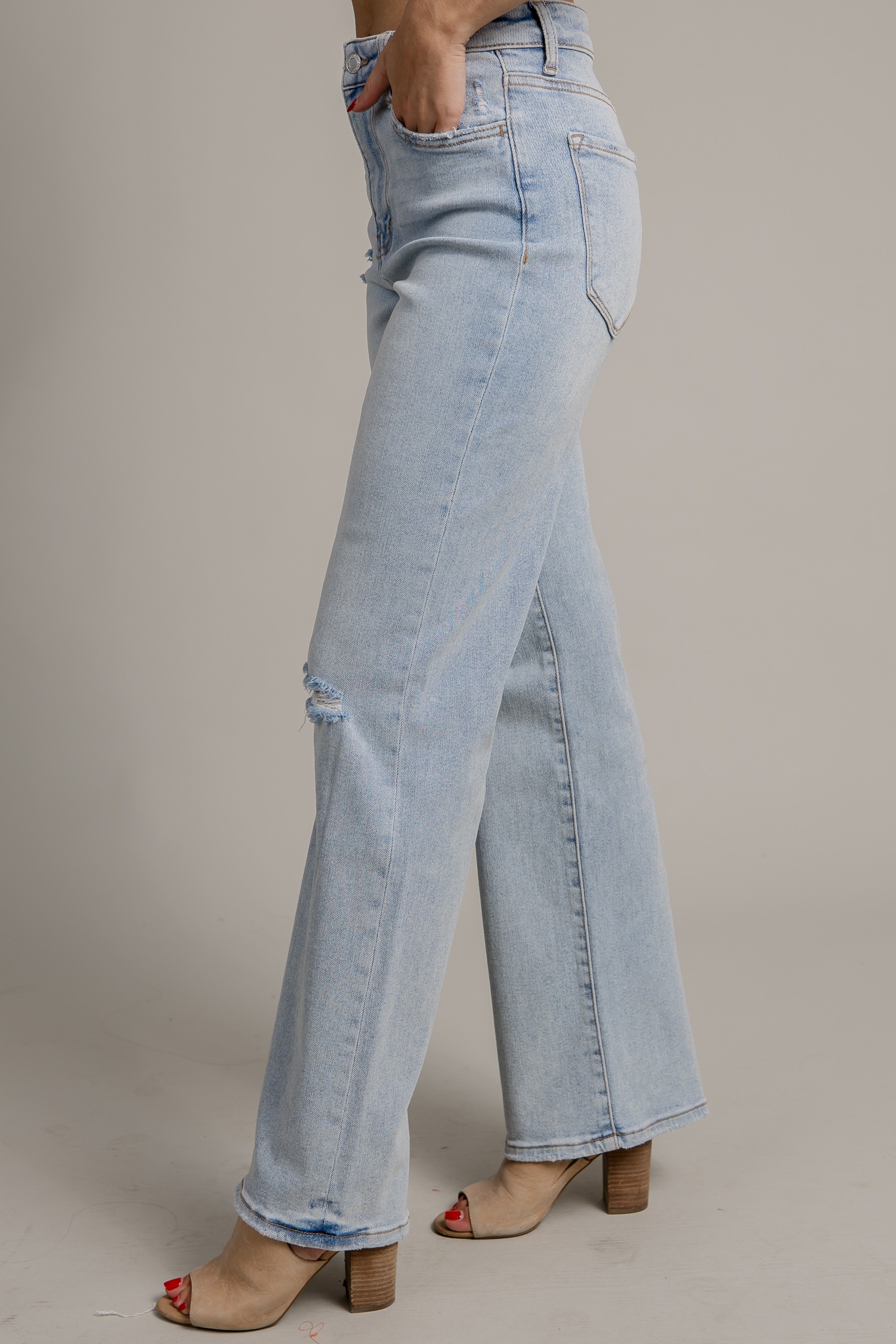 Crystal 90's Vintage Jeans - 4K7A9301.jpg