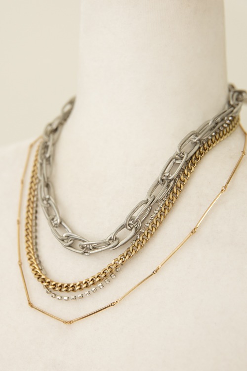 Layered Elegance Necklace - 4K7A9913.jpg